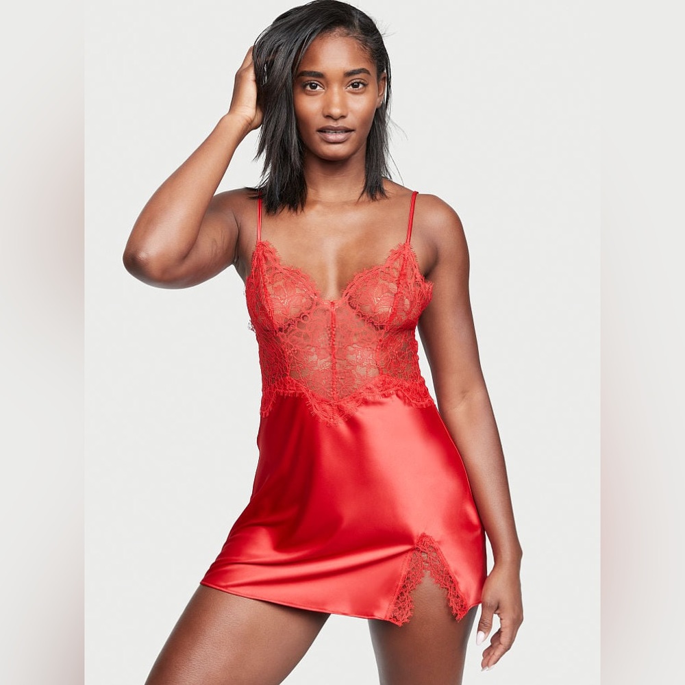 NWT VICTORIA'S SECRET Lace Top Satin Slip in Lipstick